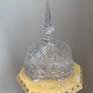 Vintage Collectible Crystal Trinket Box. Candy 🍭 dish.